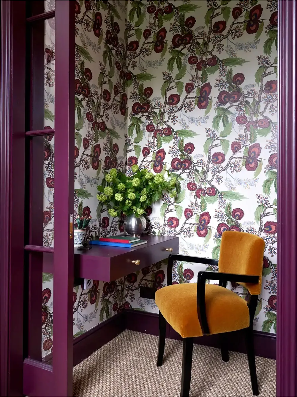 Mix lebhafter Farben und interessanter Muster im Zentrum von London - Gallery image 9