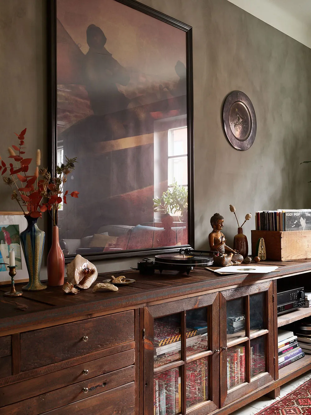 Необычный скандинавский интерьер з тьмями мазаними стінами (70 кв. м) - Gallery image 12