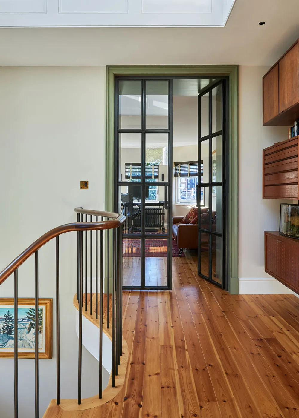 Beautiful Details of Updated Georgian Townhouse Interiors in London - Gallery image 20