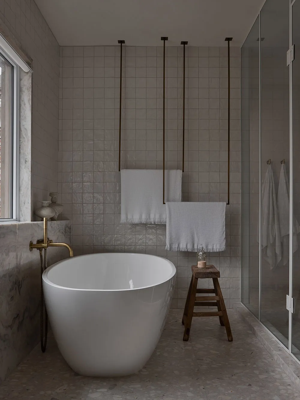 Спокойный и элегантный интерьер в землистых тонах в Канаде - Gallery image 10