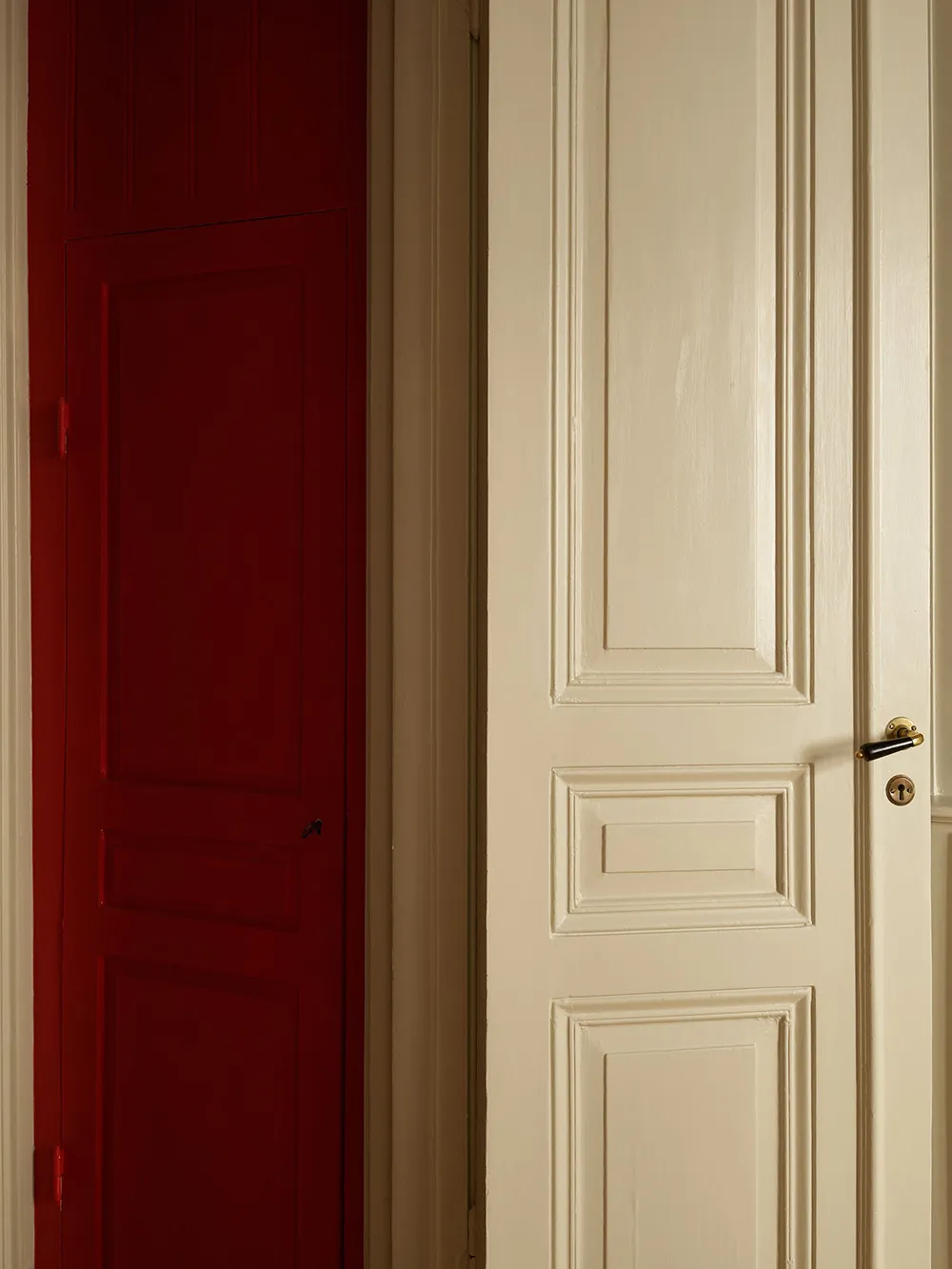 温かみのある砂色の調子と興味深いディテール:ストックホルムにあるアパートメント - Gallery image 21