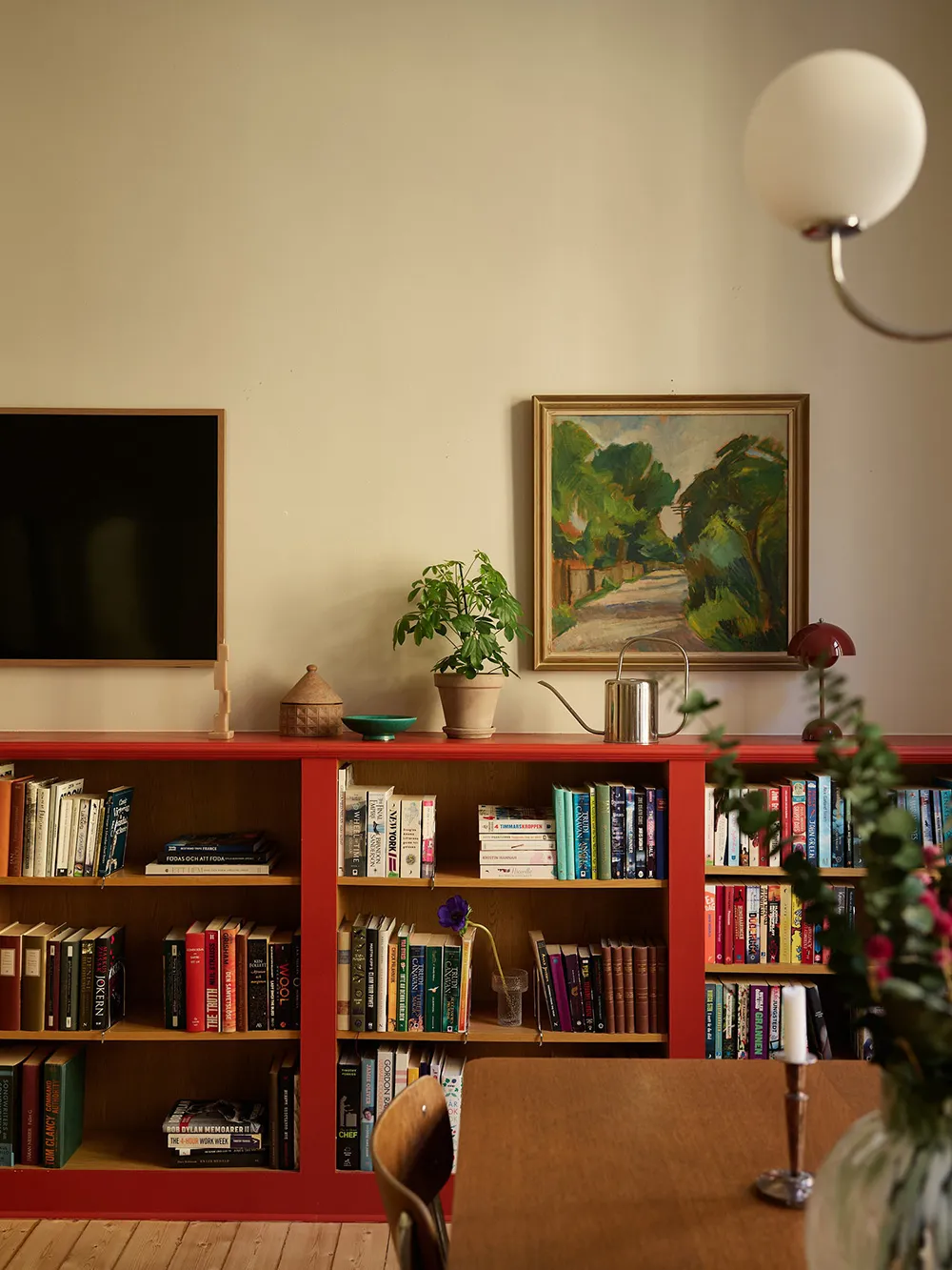 温かみのある砂色の調子と興味深いディテール:ストックホルムにあるアパートメント - Gallery image 8