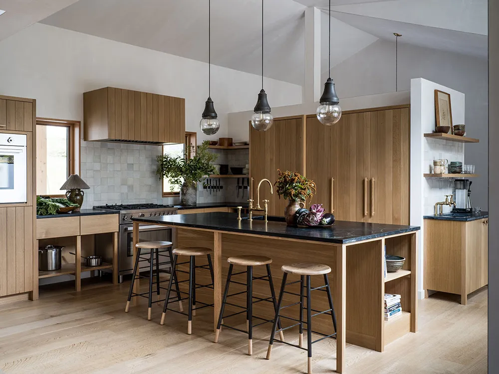 Американський дачний будинок із традиційними та сучасними елементами декору - Gallery image 8