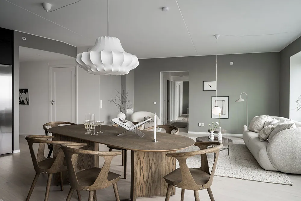 Nowoczesny skandynawski interior w odcieniach szarości w wysokim budynku w Gotenburze - Gallery image 13