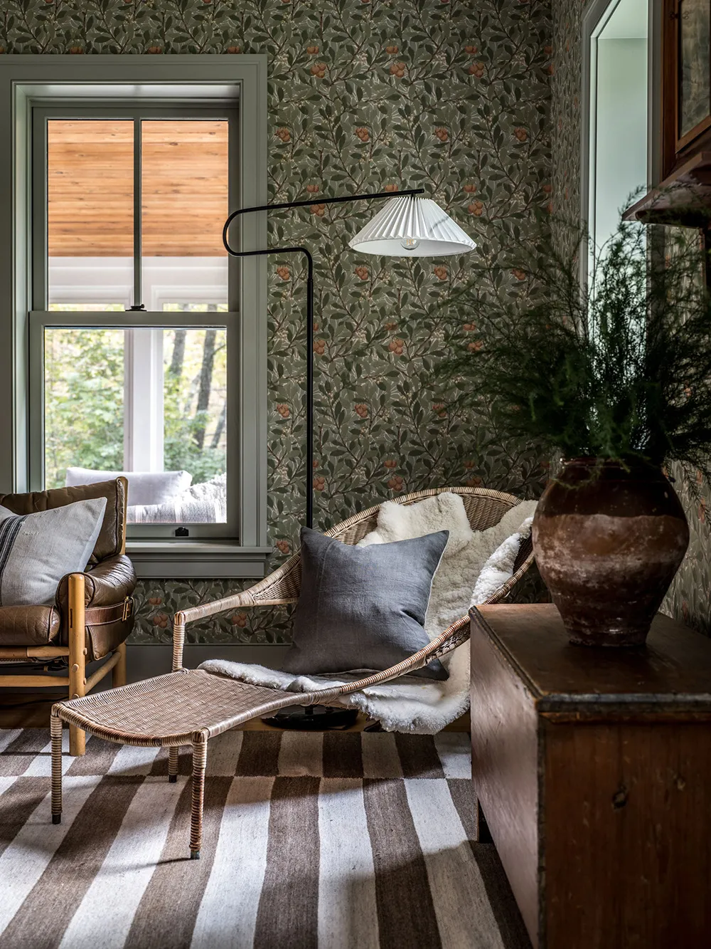 Американський дачний будинок із традиційними та сучасними елементами декору - Gallery image 2