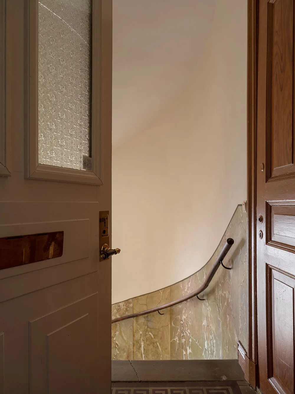 गर्म लिविंग रूम एवं शीतल बेडरूम: गोथेनबर्ग में स्थित एक आरामदायक अपार्टमेंट (66 वर्ग मीटर) - Gallery image 22