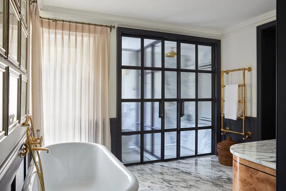 Beautiful Details of Updated Georgian Townhouse Interiors in London - Gallery image 14