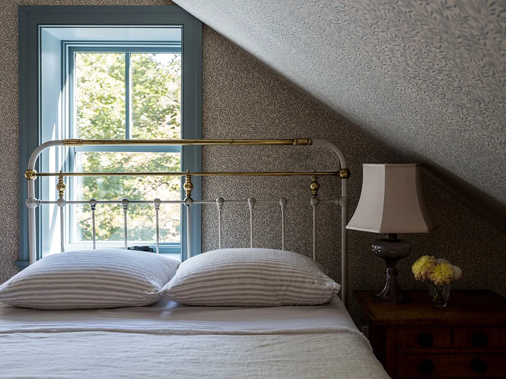 Американський дачний будинок із традиційними та сучасними елементами декору - Gallery image 20