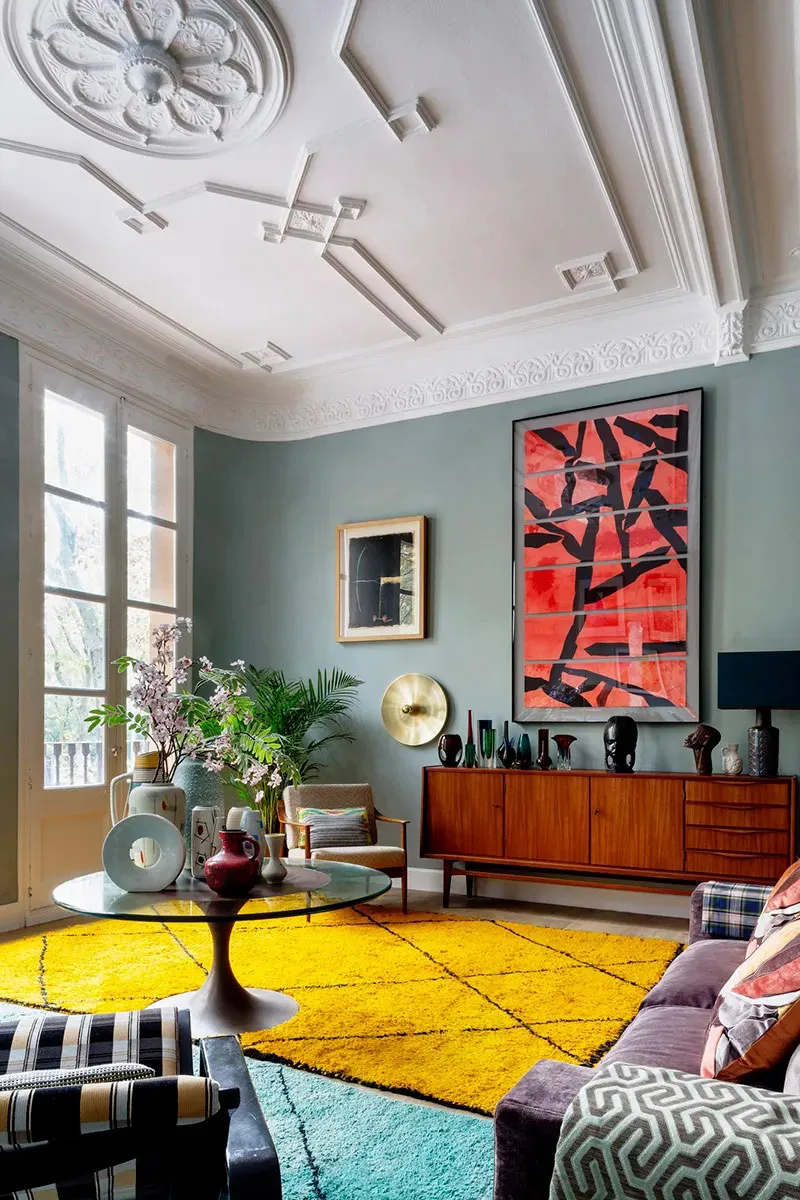 Saftiger Design einer Wohnung in einem modernistischen Haus in Barcelona - Gallery image 1