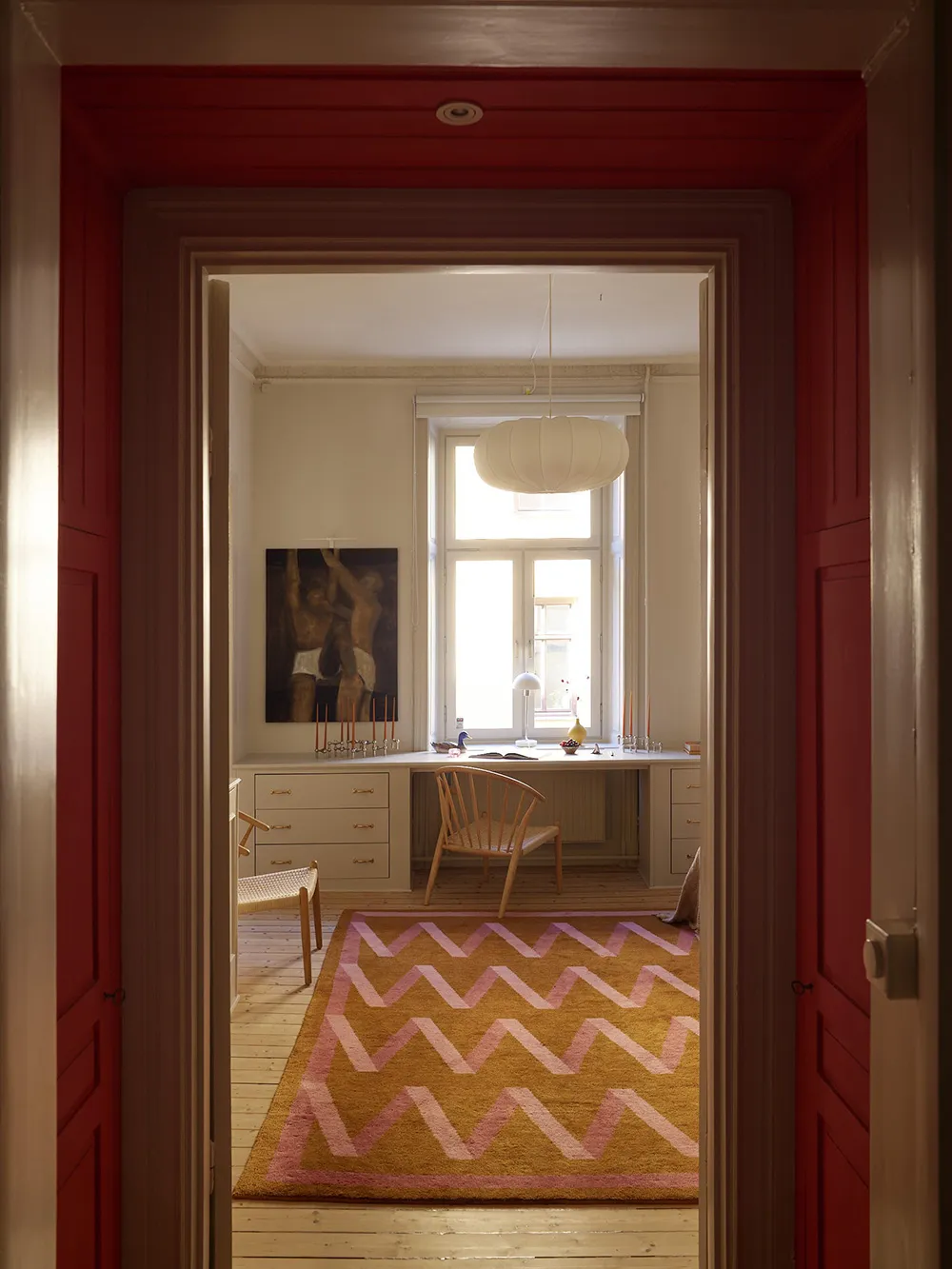 温かみのある砂色の調子と興味深いディテール:ストックホルムにあるアパートメント - Gallery image 22