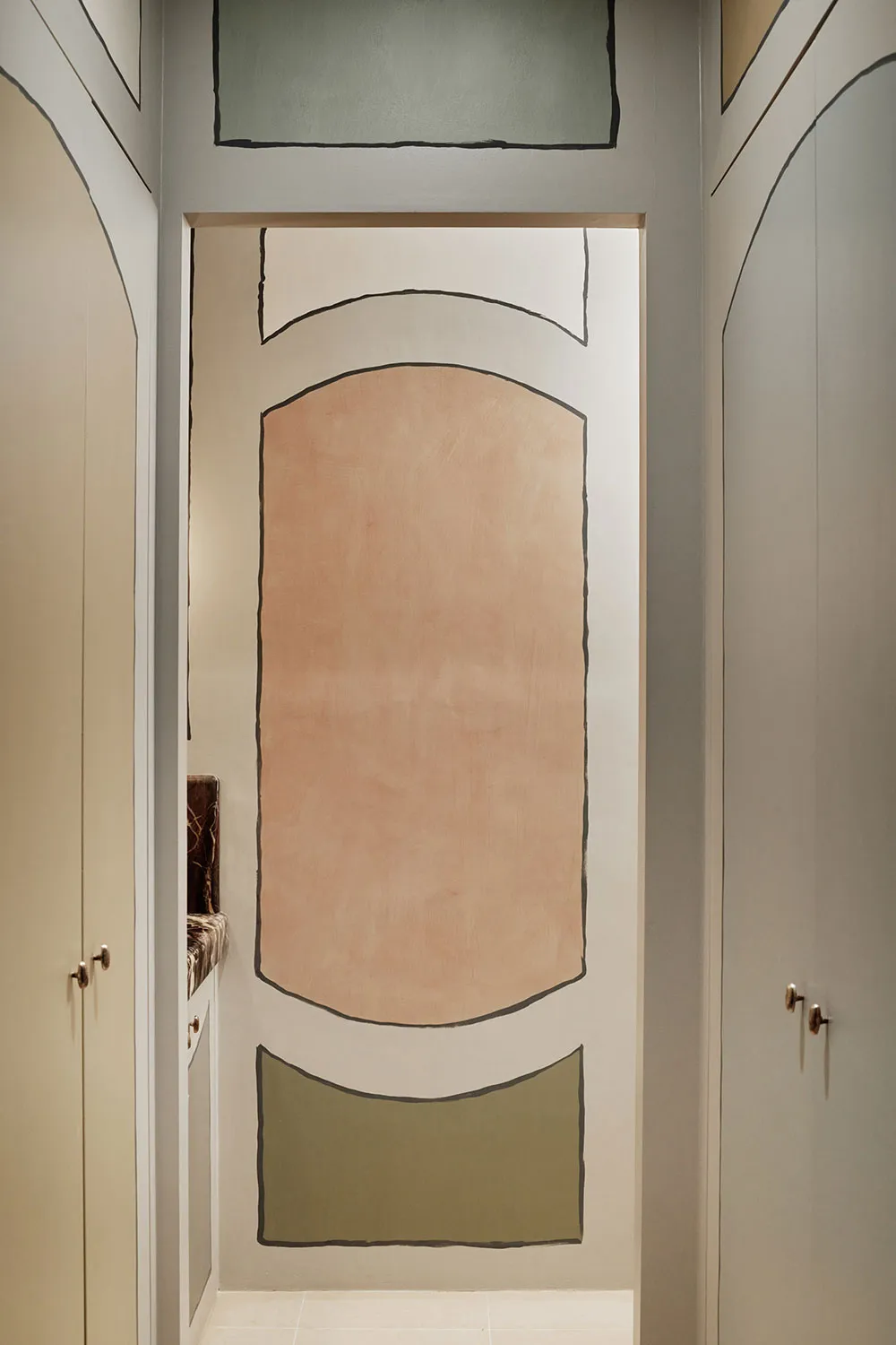 Magnificent Apartments in London with Parisian Influence in Interiors - Gallery image 16