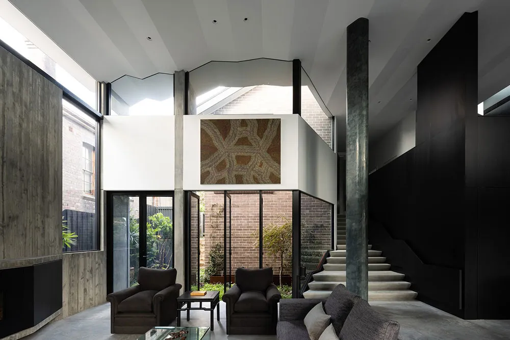 Дом с необычной крышей и эффектной черной кухней в Сиднее - Gallery image 9