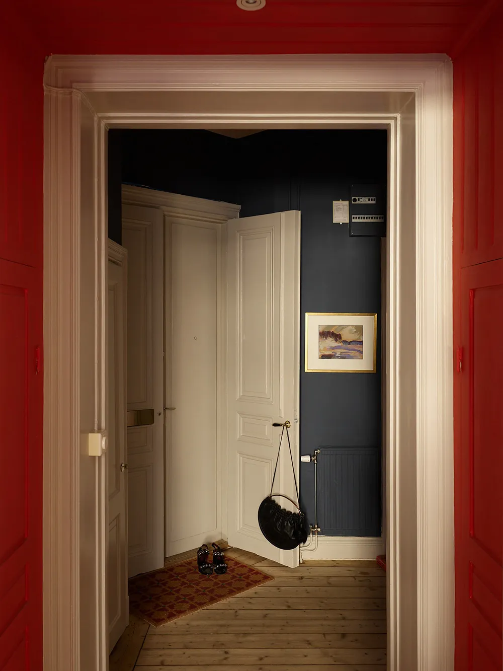 温かみのある砂色の調子と興味深いディテール:ストックホルムにあるアパートメント - Gallery image 23