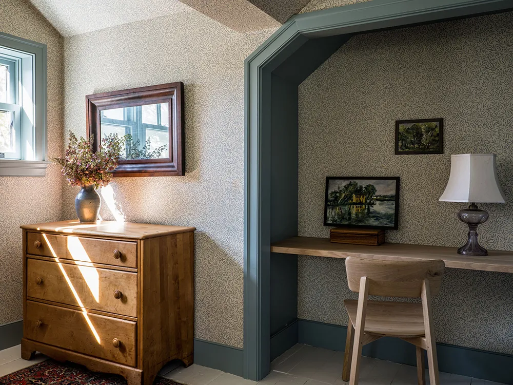 Американський дачний будинок із традиційними та сучасними елементами декору - Gallery image 21