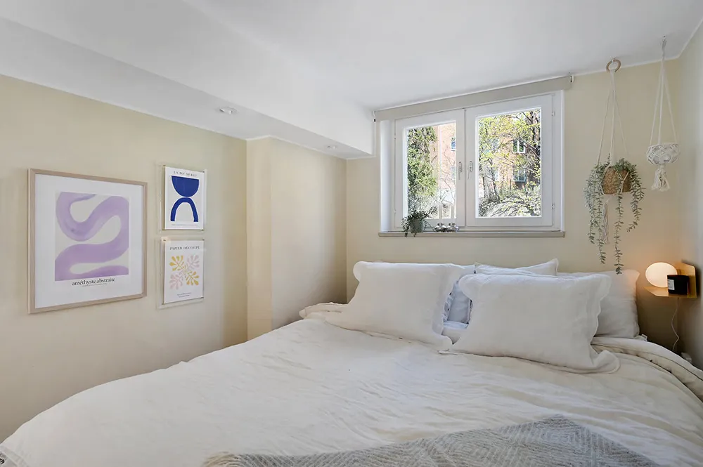 Яркий и тёплый интерьер небольшой квартиры на первом этаже в Стокгольме (34 кв. м) - Gallery image 16