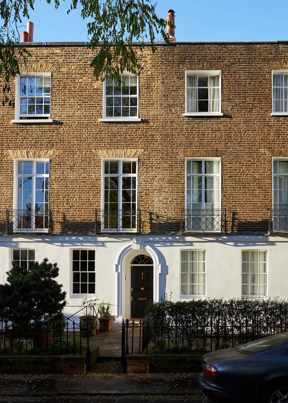 Beautiful Details of Updated Georgian Townhouse Interiors in London - Gallery image 1