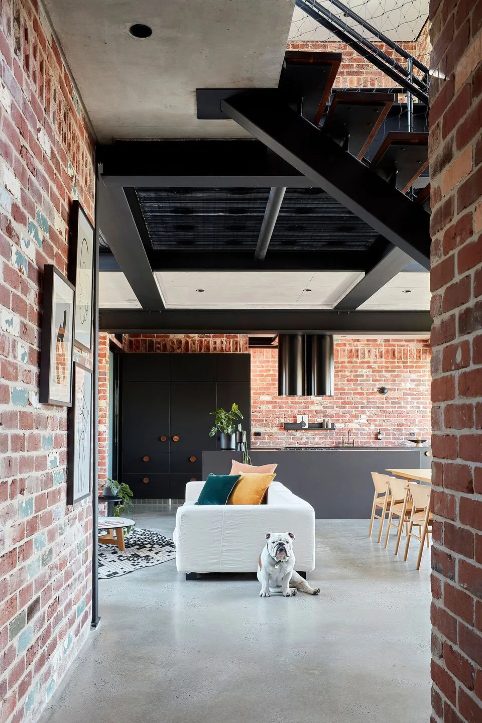 Beauté du briques rouges et design élégant : maison dans le style industriel à Perth (Australie) - Gallery image 3