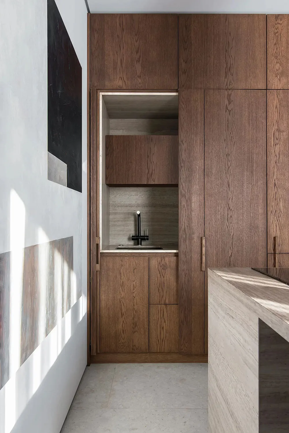 Minimalistische Wohnung in Kiew mit Schlafzimmer hinter Glas (46 qm) - Gallery image 3