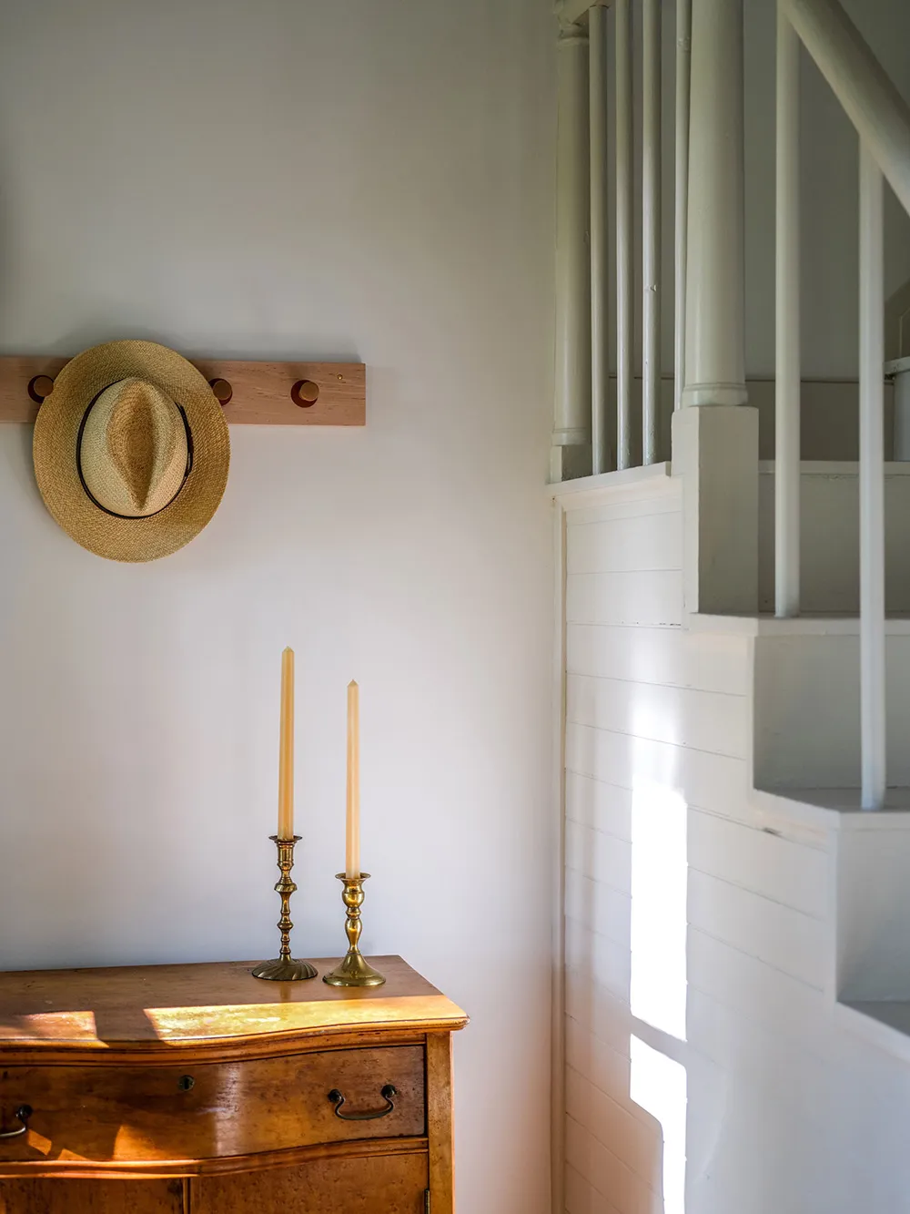 Американський дачний будинок із традиційними та сучасними елементами декору - Gallery image 7