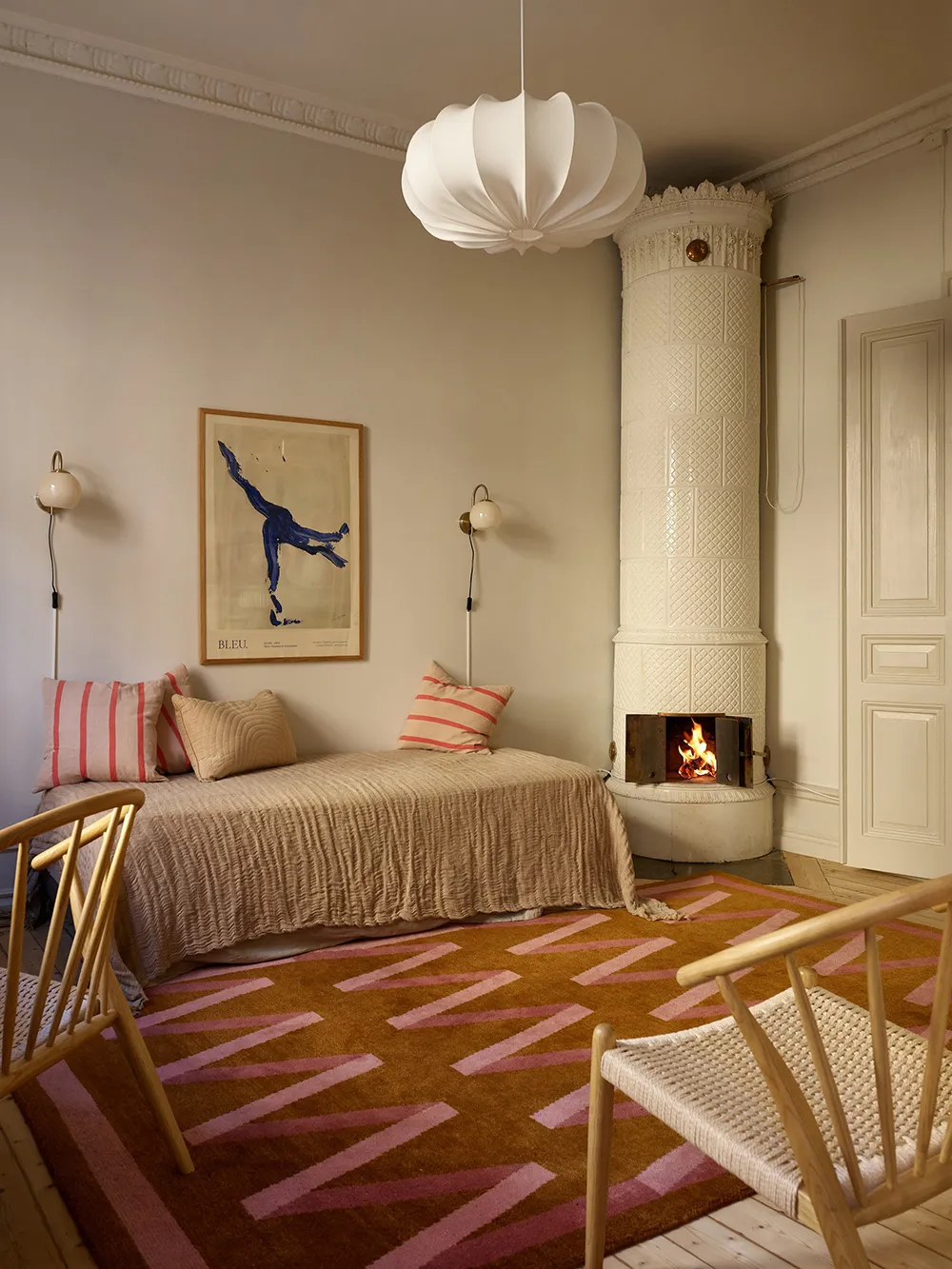 温かみのある砂色の調子と興味深いディテール:ストックホルムにあるアパートメント - Gallery image 12