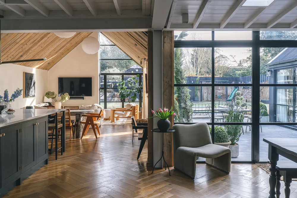 Zwei Welten in einem Haus im Grafschaft Kent, England - Gallery image 12