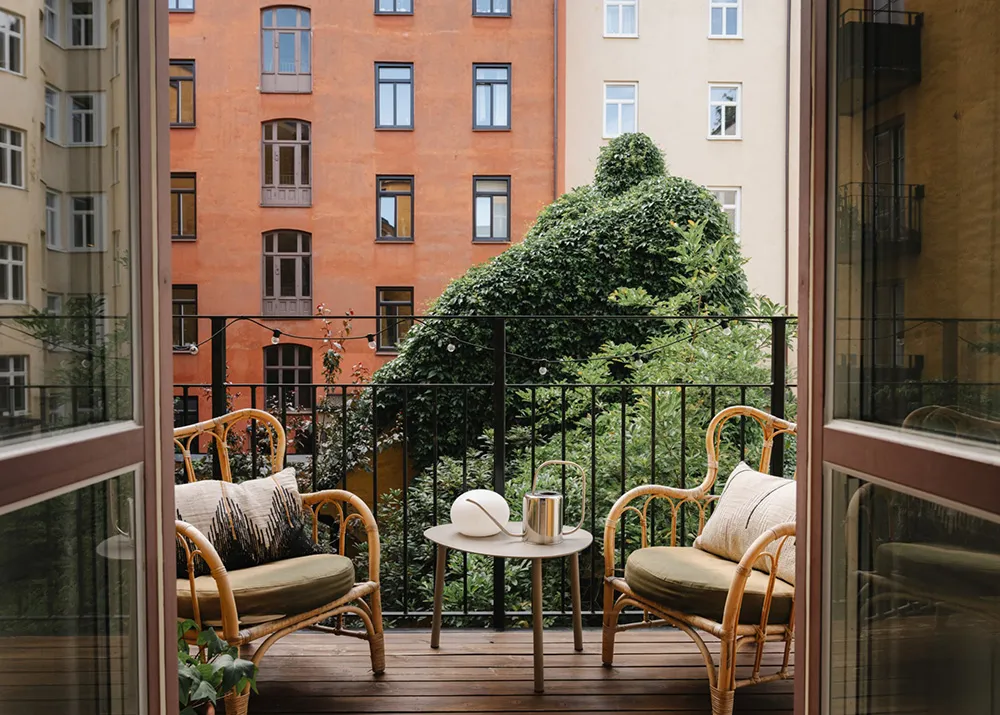 温かみのある砂色の調子と興味深いディテール:ストックホルムにあるアパートメント - Gallery image 32