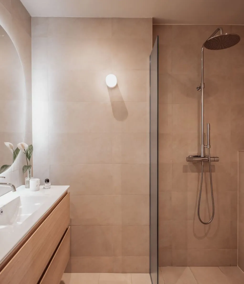 Apartamento pequeño pero elegante y lujoso en tonos lecheros en Estocolmo (47 m²) - Gallery image 15