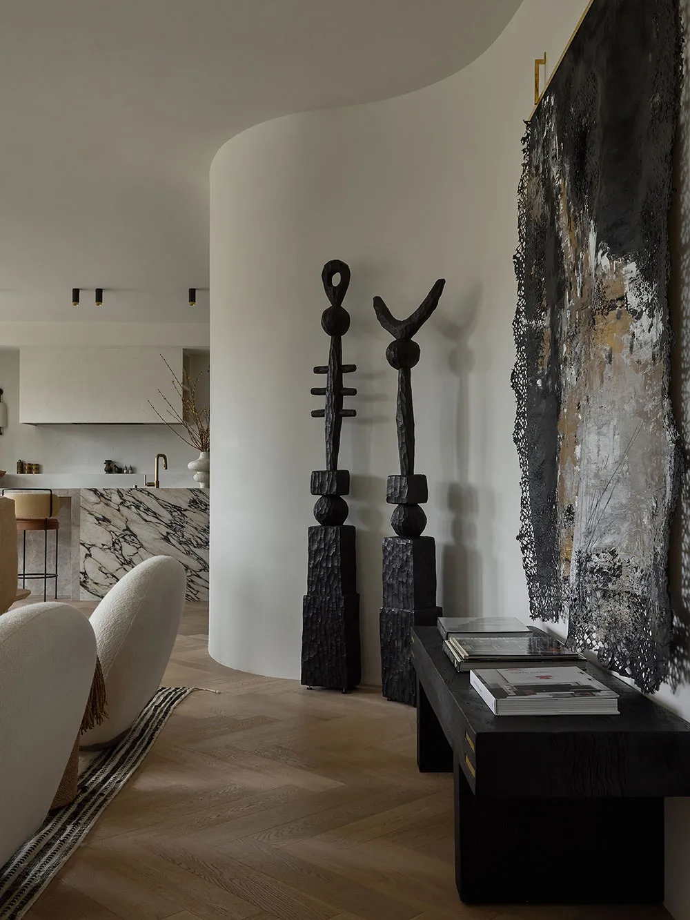 Спокойный и элегантный интерьер в землистых тонах в Канаде - Gallery image 8