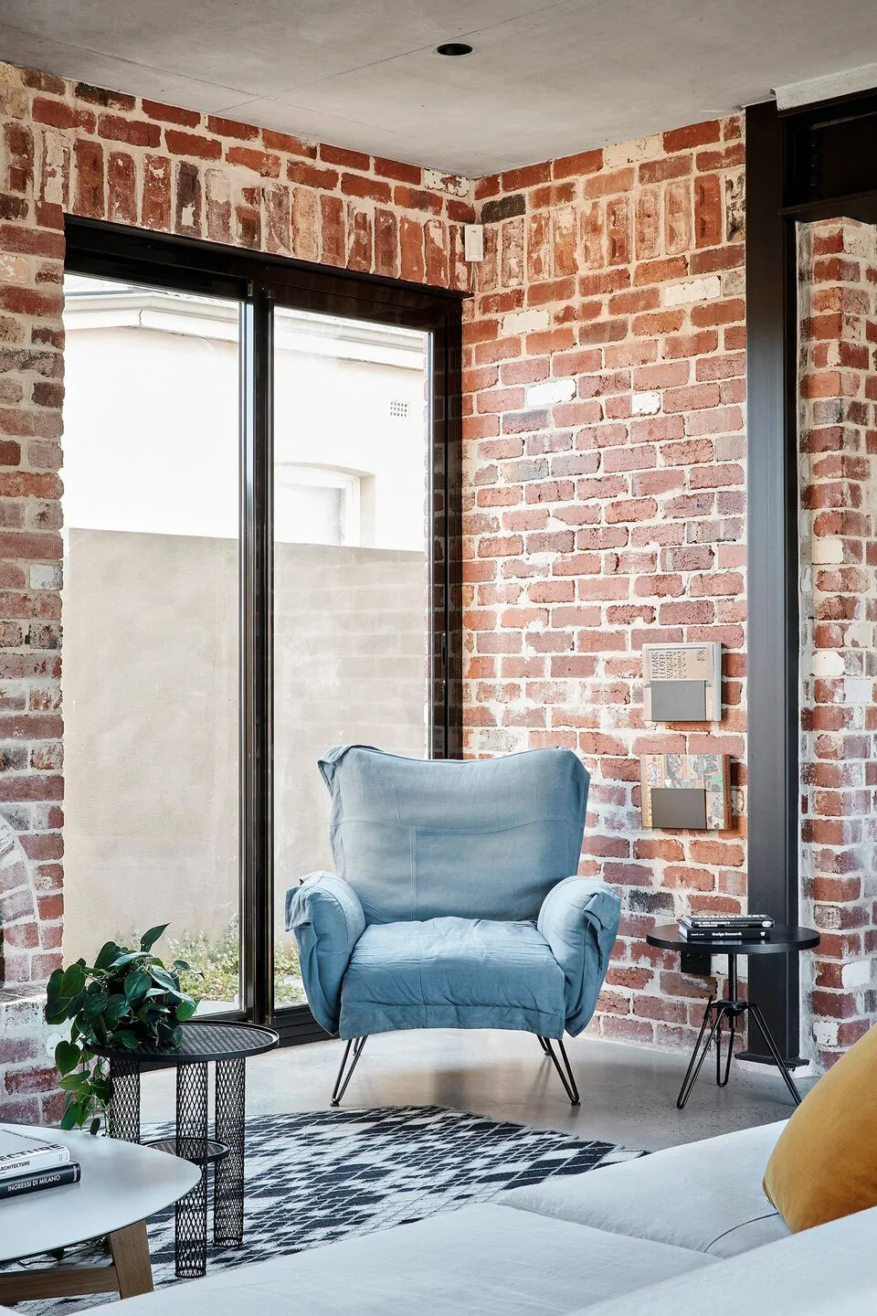 Beauté du briques rouges et design élégant : maison dans le style industriel à Perth (Australie) - Gallery image 6