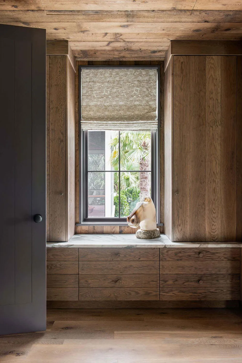 Tropical Spirit in a 19th Century Home Interior in South Carolina - Gallery image 12
