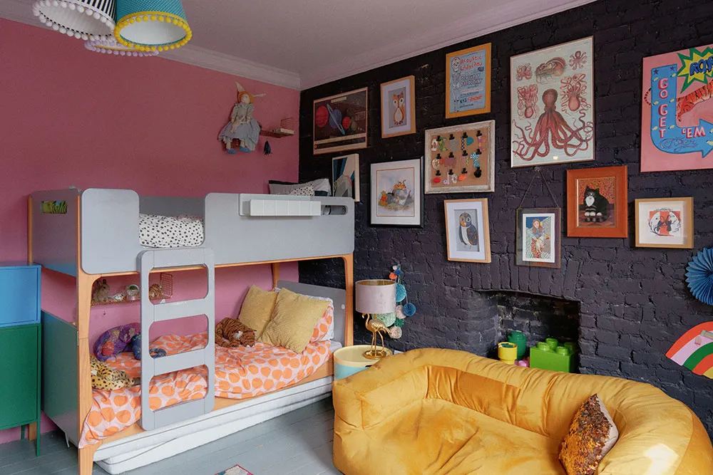 Exceso de colores atrevidos en el diseño de una casa victoriana en Londres - Gallery image 28