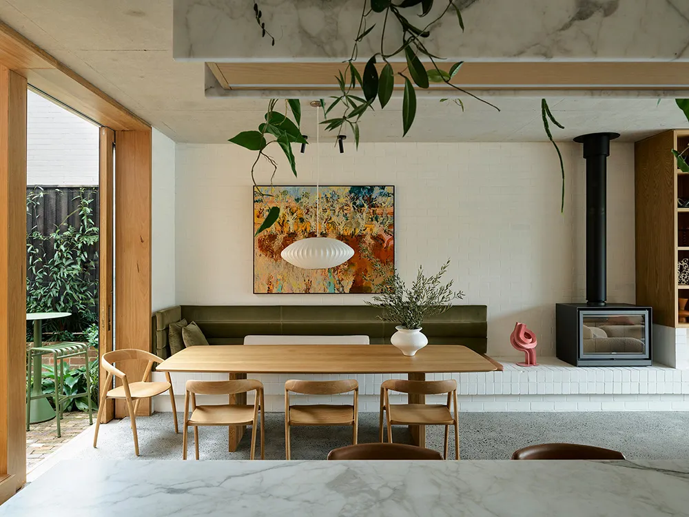Дерево, бетон и модный декор: современная реконструкция старого бунгало в Сиднее - Gallery image 4