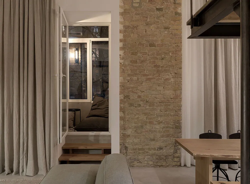 Minimalismo industrial y antresol: pequeña vivienda soltera en Kiev (41 m²) - Gallery image 15