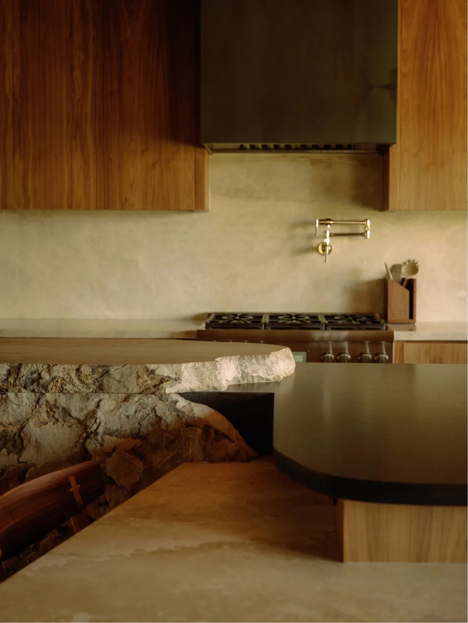 Ruhevolle moderne Interieurs eines amerikanischen Ranchos - Gallery image 10