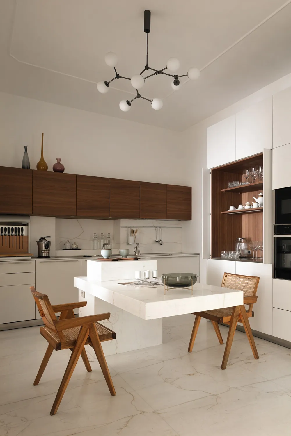 Moldings, tableaux classiques et décoration tendance : appartements à Naples - Gallery image 8