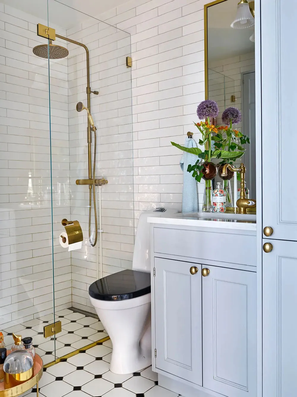 Appartement coloré avec vue sur la baie, idéal pour une couple passionné d'art et de musique - Gallery image 9