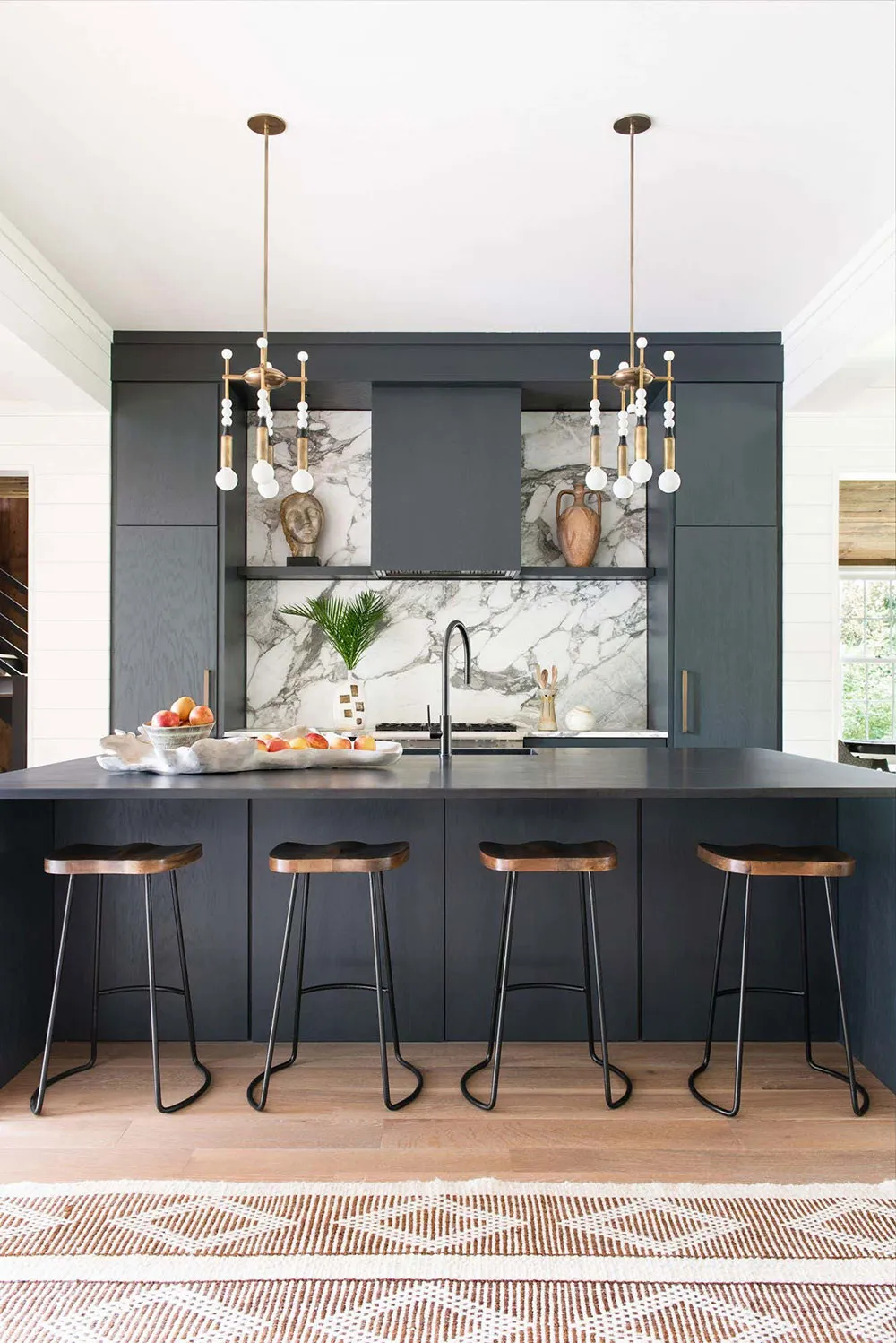 Tropical Spirit in a 19th Century Home Interior in South Carolina - Gallery image 5