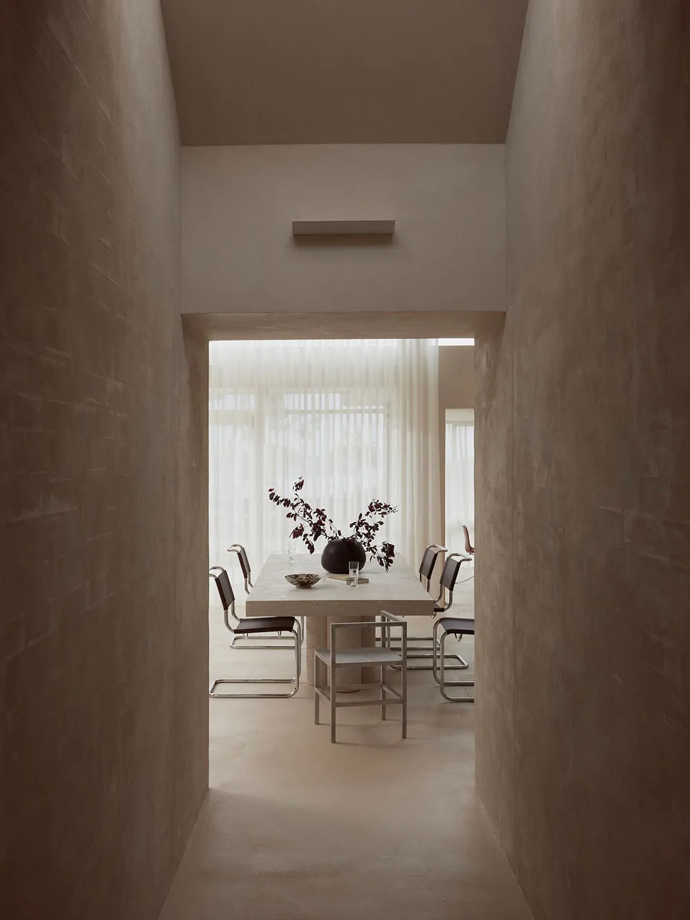 Intérieur moderne chaleureux dans les teintes sableuses à Sydney - Gallery image 8