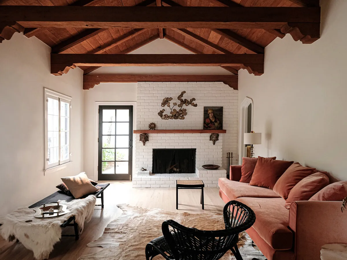 Eastern Motifs and Music: A Historic House in California - Gallery image 1