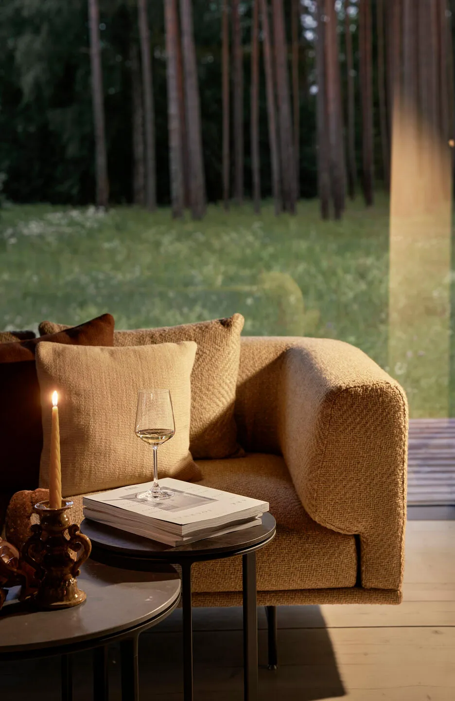 Stylowy design starego rybackiego domu w Łotwie od Vipp - Gallery image 7