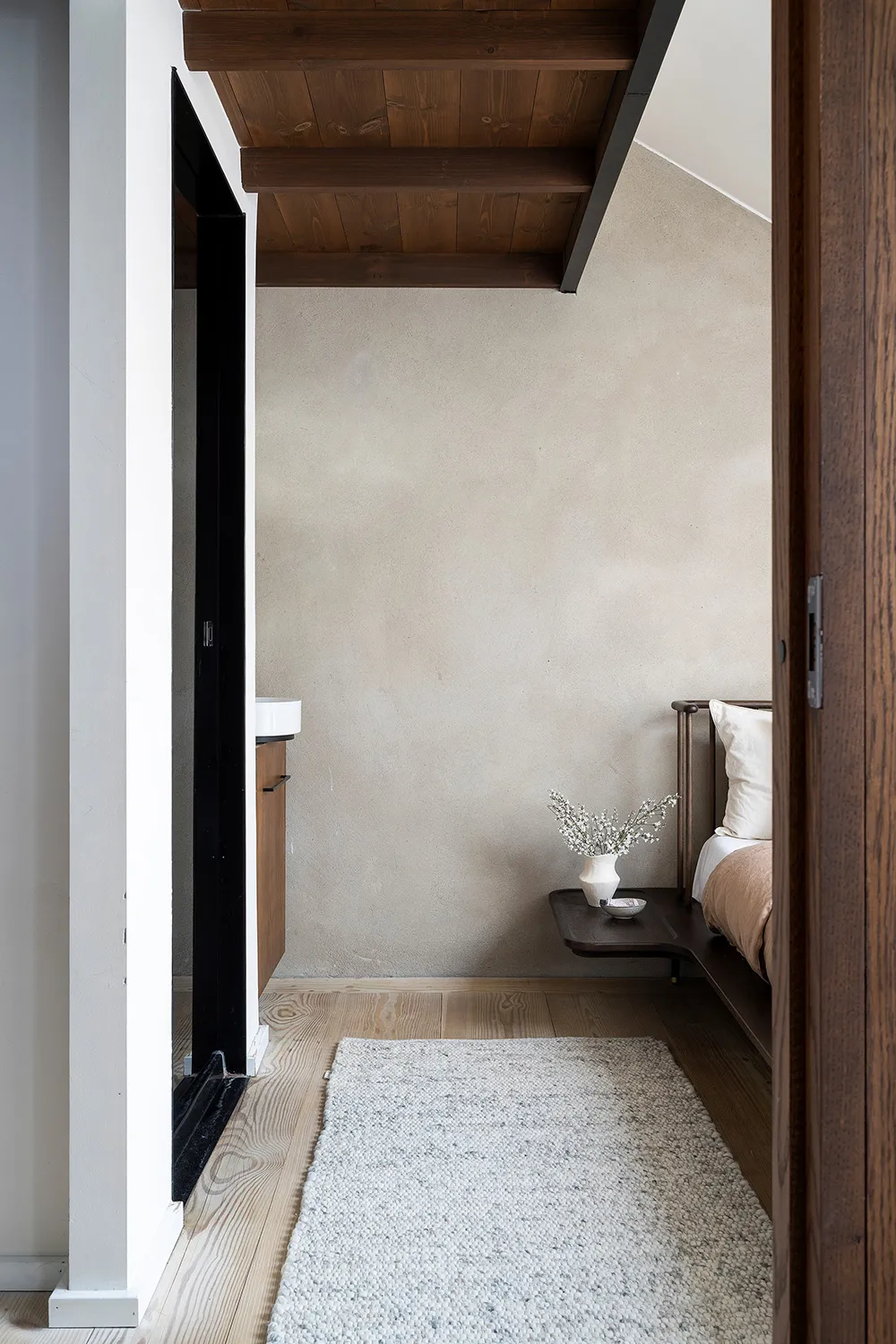 Стильный небольшой скандинавский лофт в два этажа (65 кв. м) - Gallery image 27