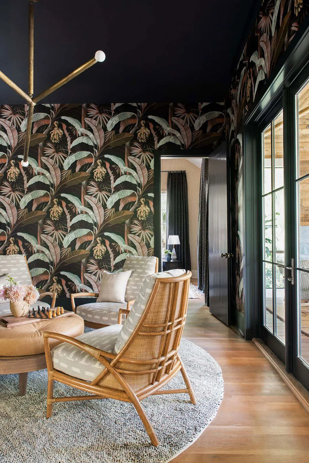 Tropical Spirit in a 19th Century Home Interior in South Carolina - Gallery image 8