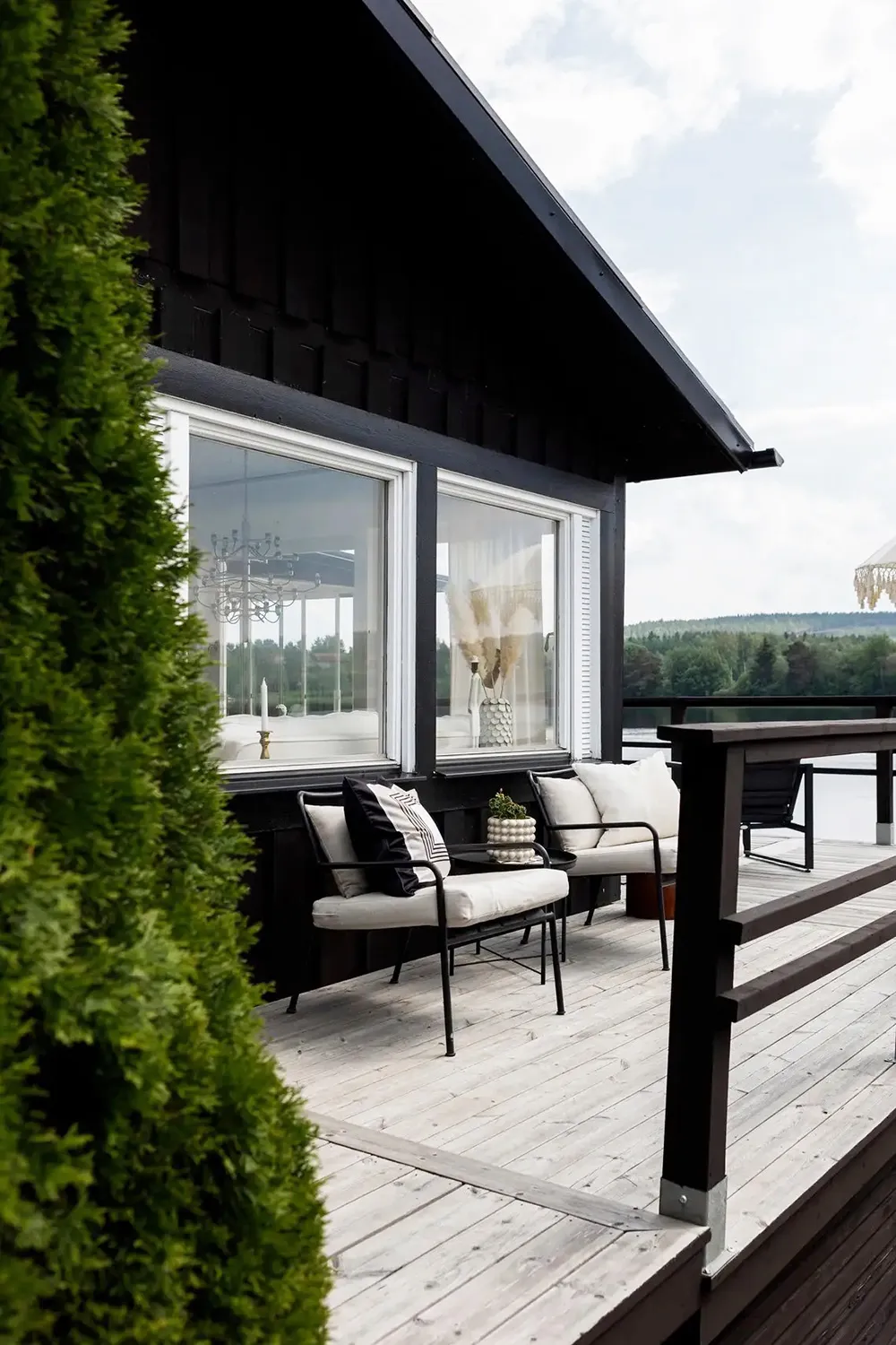 Cozy Lake House in Sweden with White Interiors - Gallery image 1