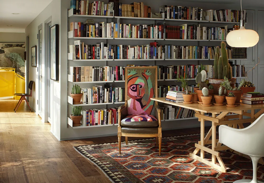 Maison de Los Angeles aux riches motifs et grande bibliothèque - Gallery image 3