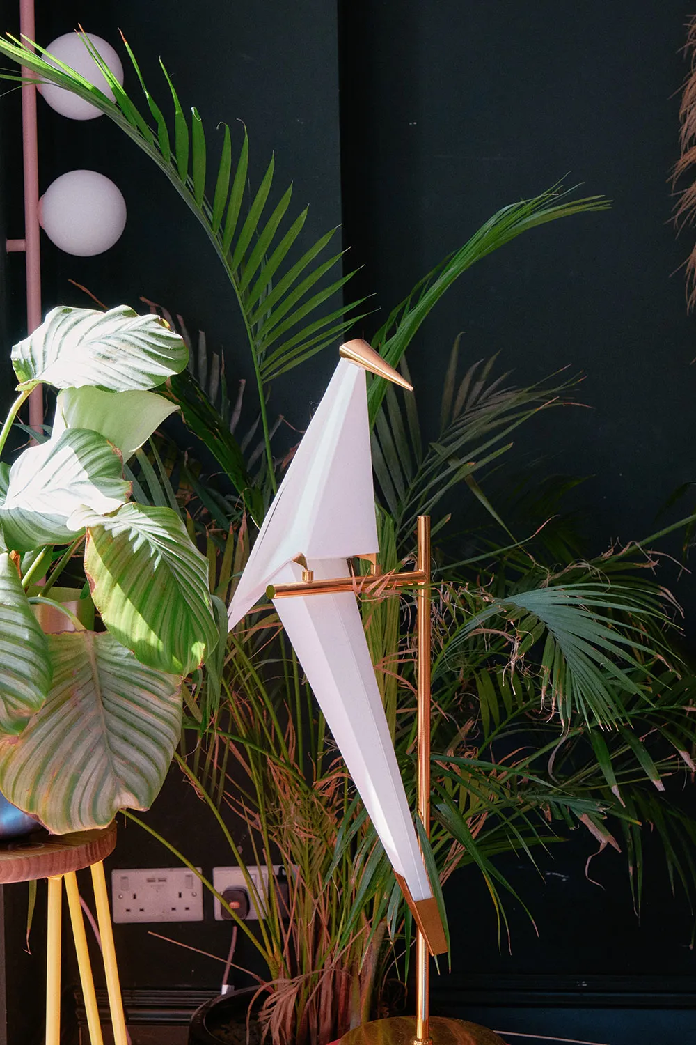 Exceso de colores atrevidos en el diseño de una casa victoriana en Londres - Gallery image 9