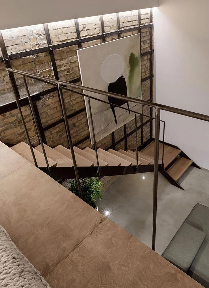 Minimalismo industrial y antresol: pequeña vivienda soltera en Kiev (41 m²) - Gallery image 8