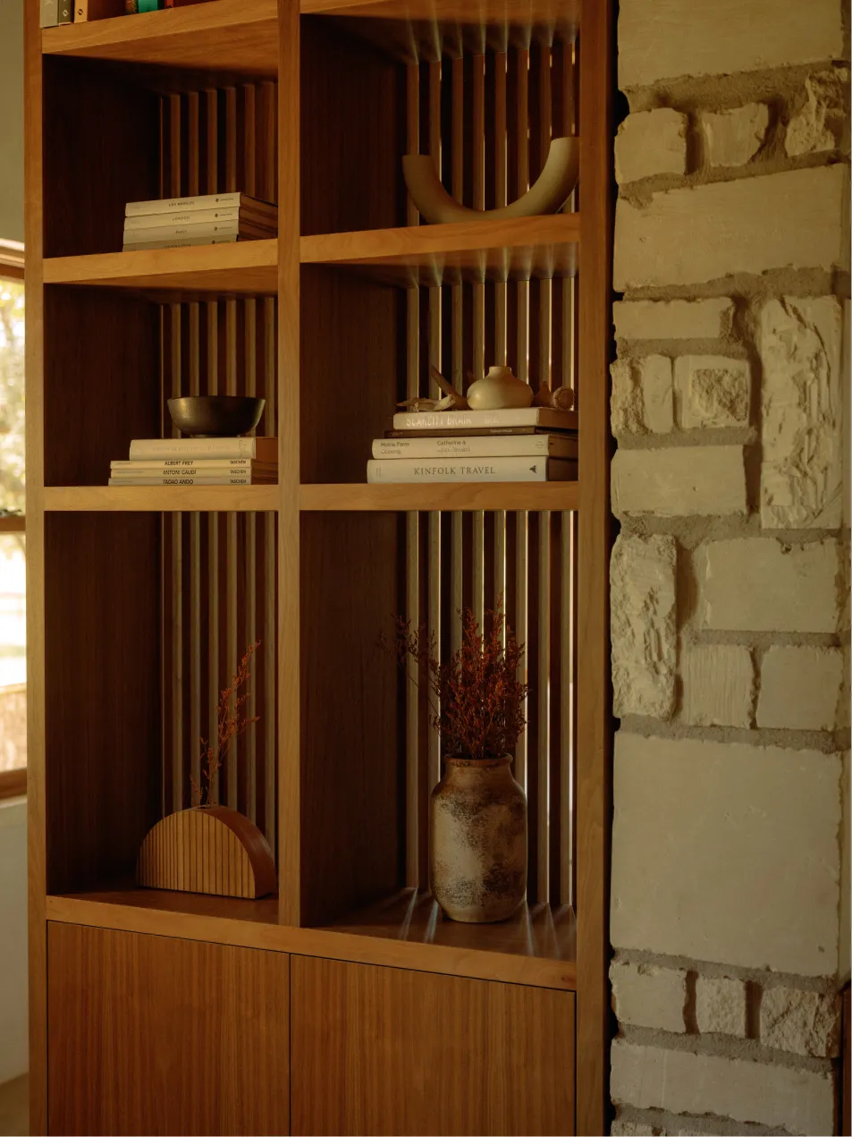 Ruhevolle moderne Interieurs eines amerikanischen Ranchos - Gallery image 21