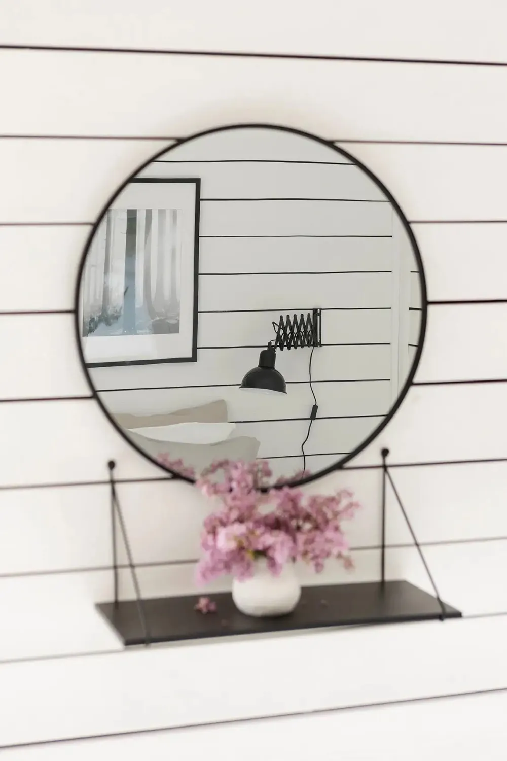 Cozy Lake House in Sweden with White Interiors - Gallery image 8