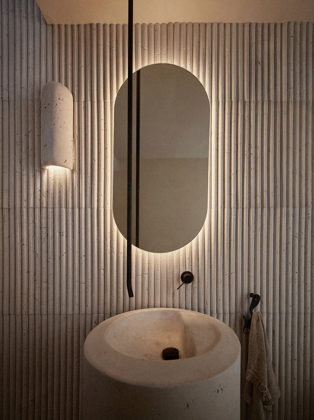 Intérieur moderne chaleureux dans les teintes sableuses à Sydney - Gallery image 13