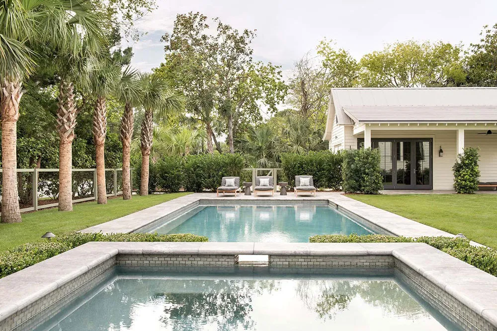 Tropical Spirit in a 19th Century Home Interior in South Carolina - Gallery image 25
